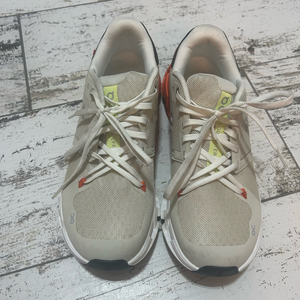 ON Running Beige Sneakers